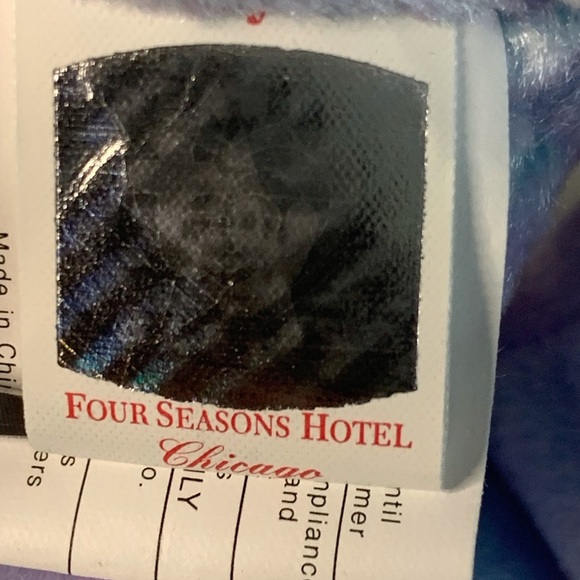 Ty(16) Issy Chicago Four Seasons Hotel Purple Stuffed Animal Bear - Picture 6 of 11